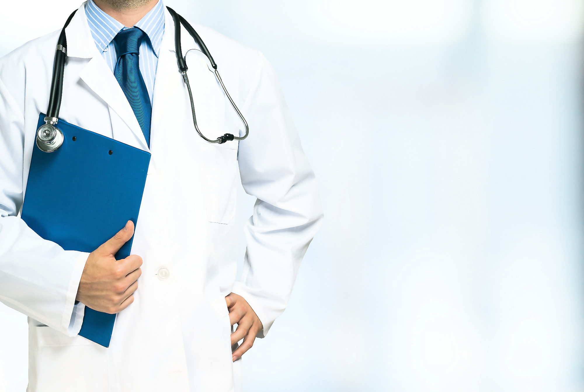 COVID-19-la mübarizə aparan həkimlərin maaşına əlavələrin verilmə müddəti uzadılıb