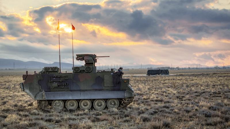 Türkiyənin ilk elektrik zirehli personal daşıyıcısı olan "E-ZPT" təqdim edilib