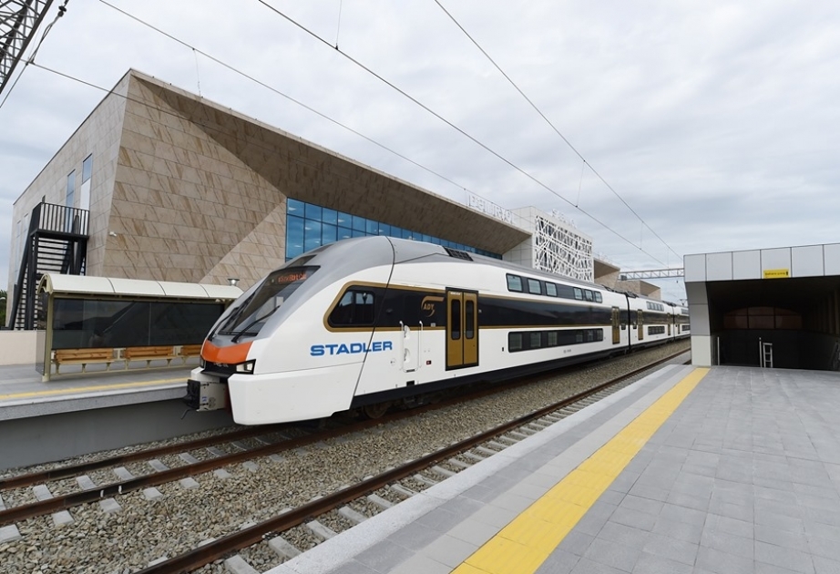 Qatarların hərəkət cədvəli yenilənir - FOTOLAR