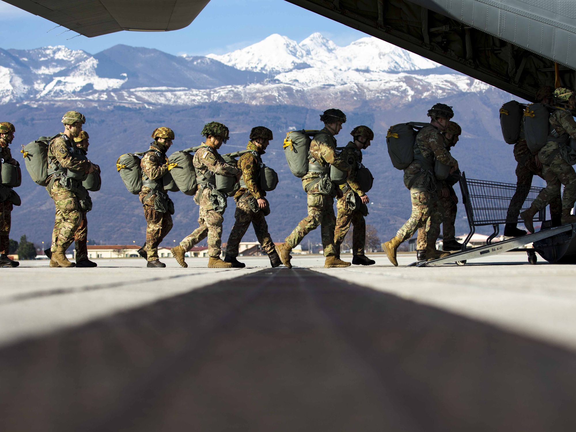 Almaniya ABŞ hərbi bazaları üçün icarə haqqını artıra bilər