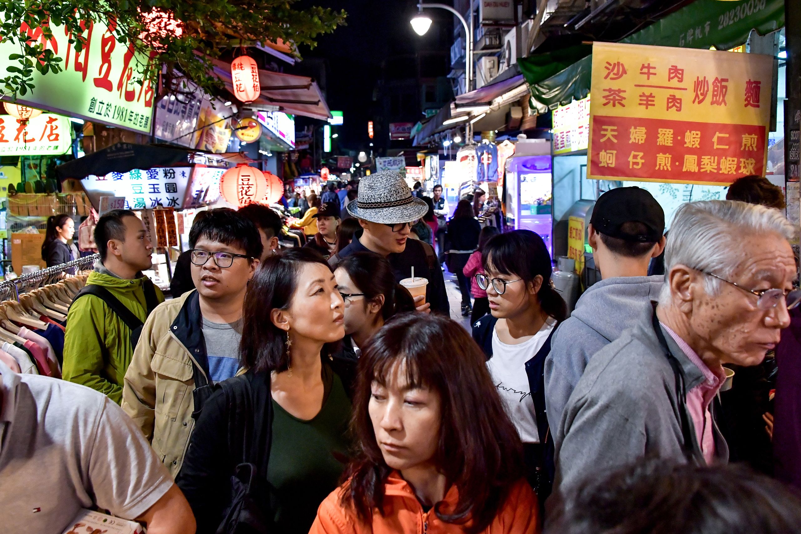 Çin əhalisinin sayı azalıb