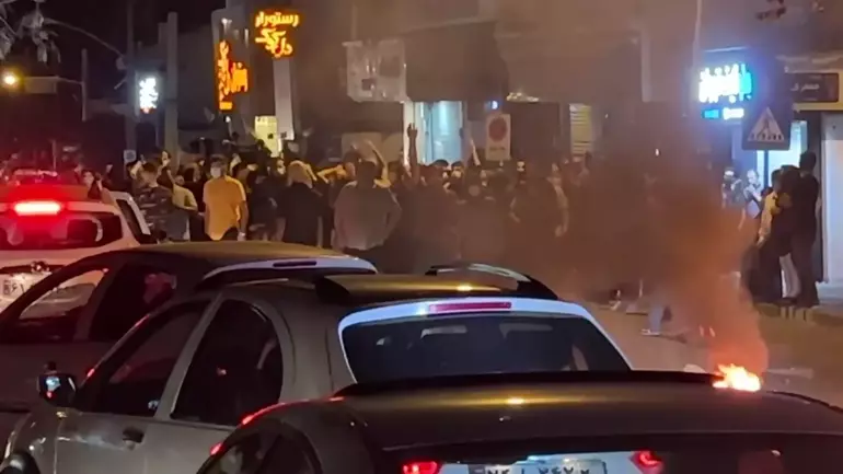 İranda baş verən iğtişaşlar zamanı 250 məktəb və 300 məscid zərər görüb