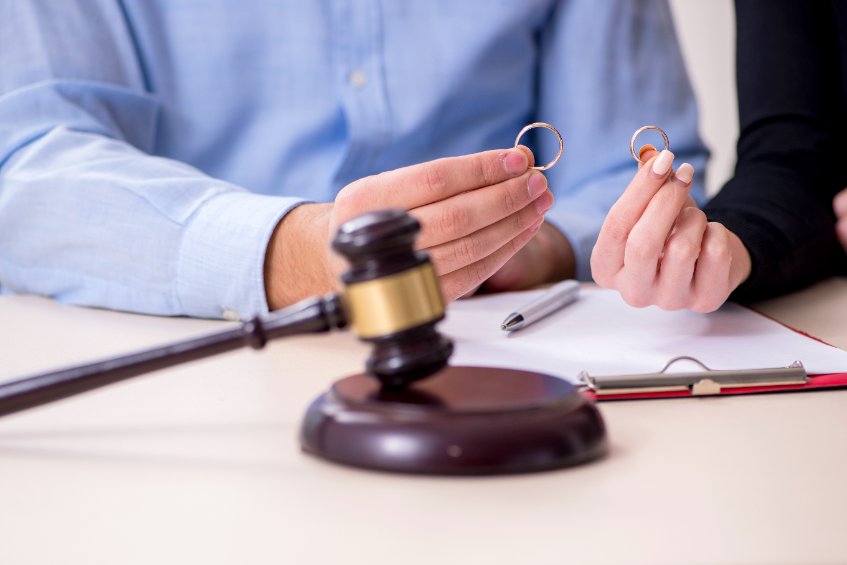 Azərbaycanda nikah və boşanmaların sayı azalıb