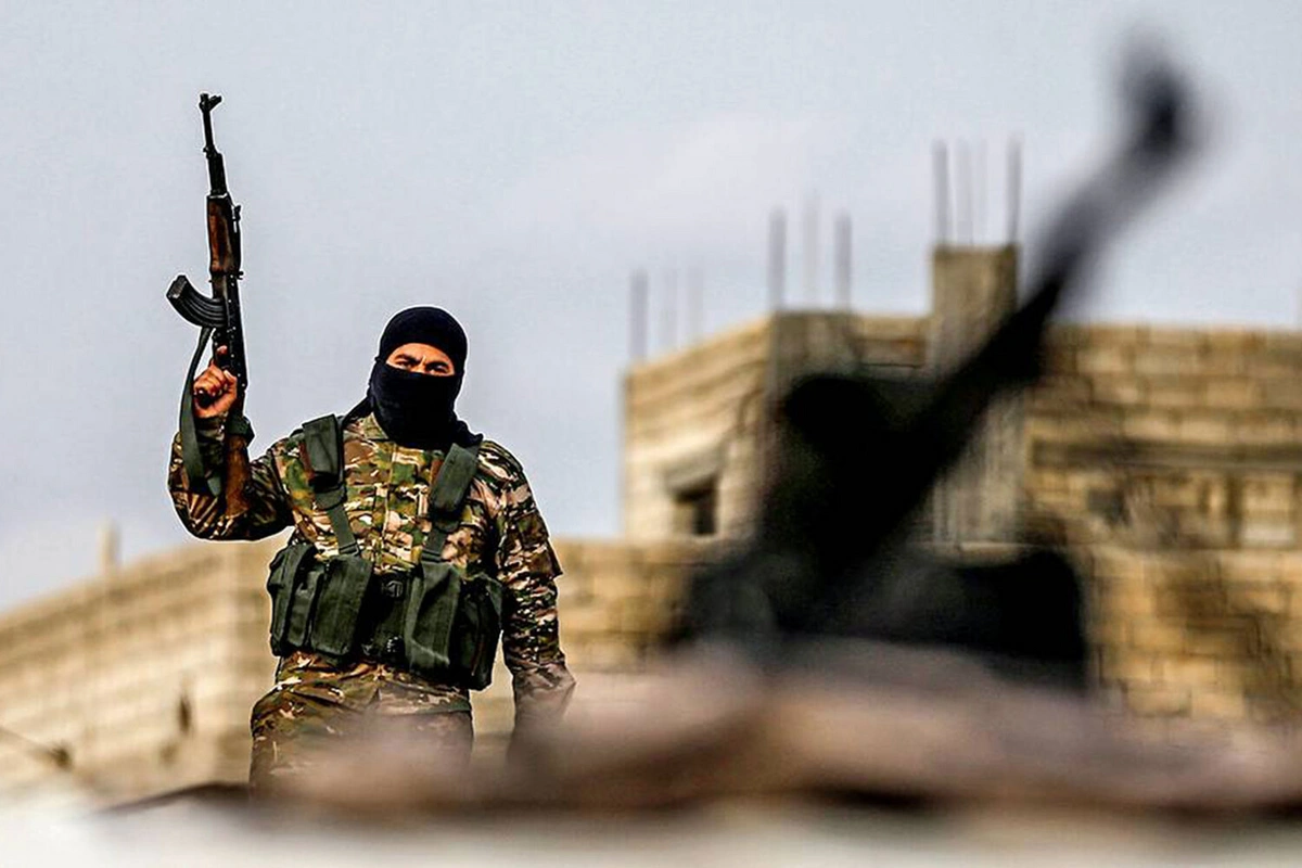 SDQ Suriya hərbçilərinin olduğu anbara hücum edib