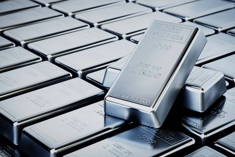 Gümüşün qiyməti tarixi maksimumu yeniləyib