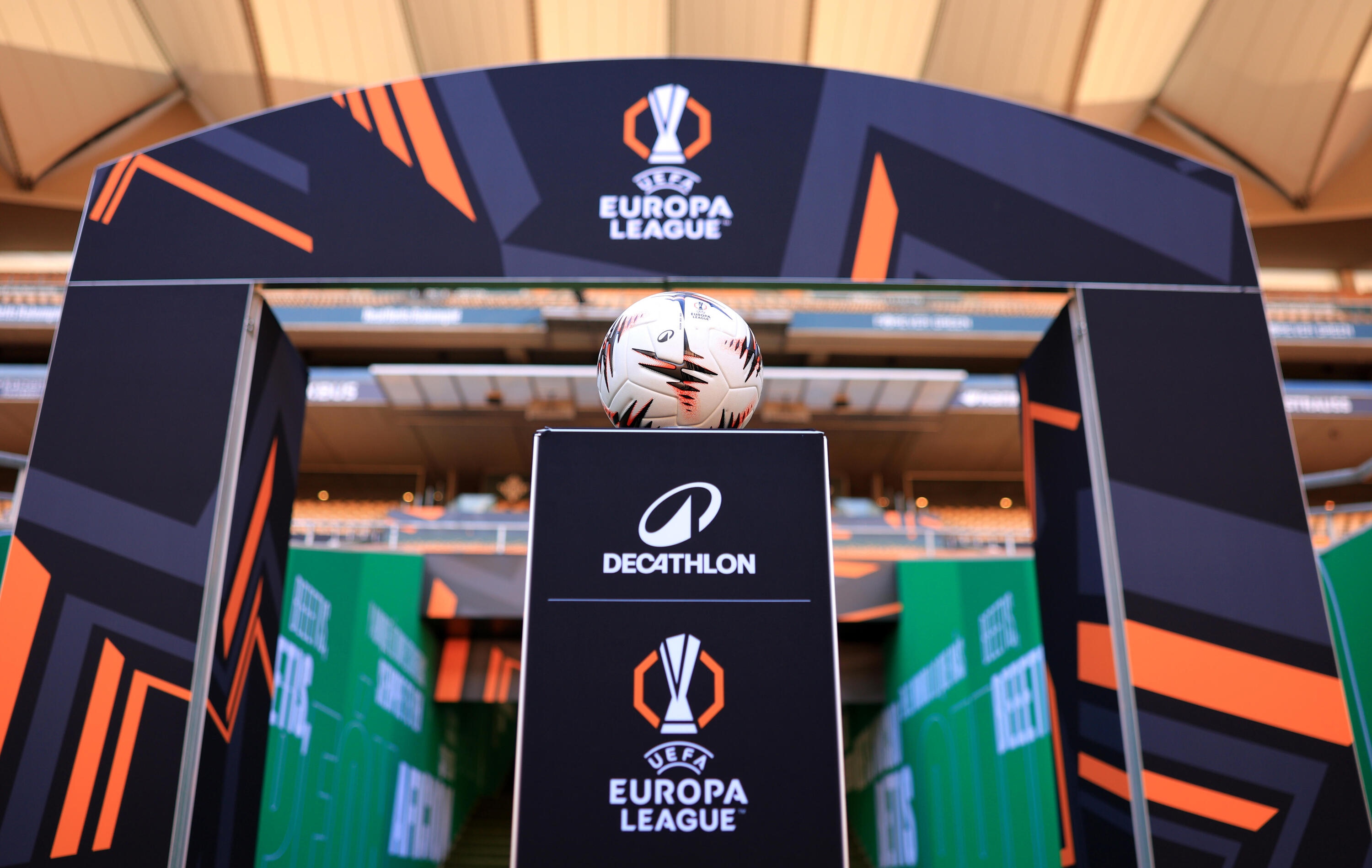 UEFA AL: "Fənərbaxça" məğlub oldu, "Roma" qələbəyə sevindi 