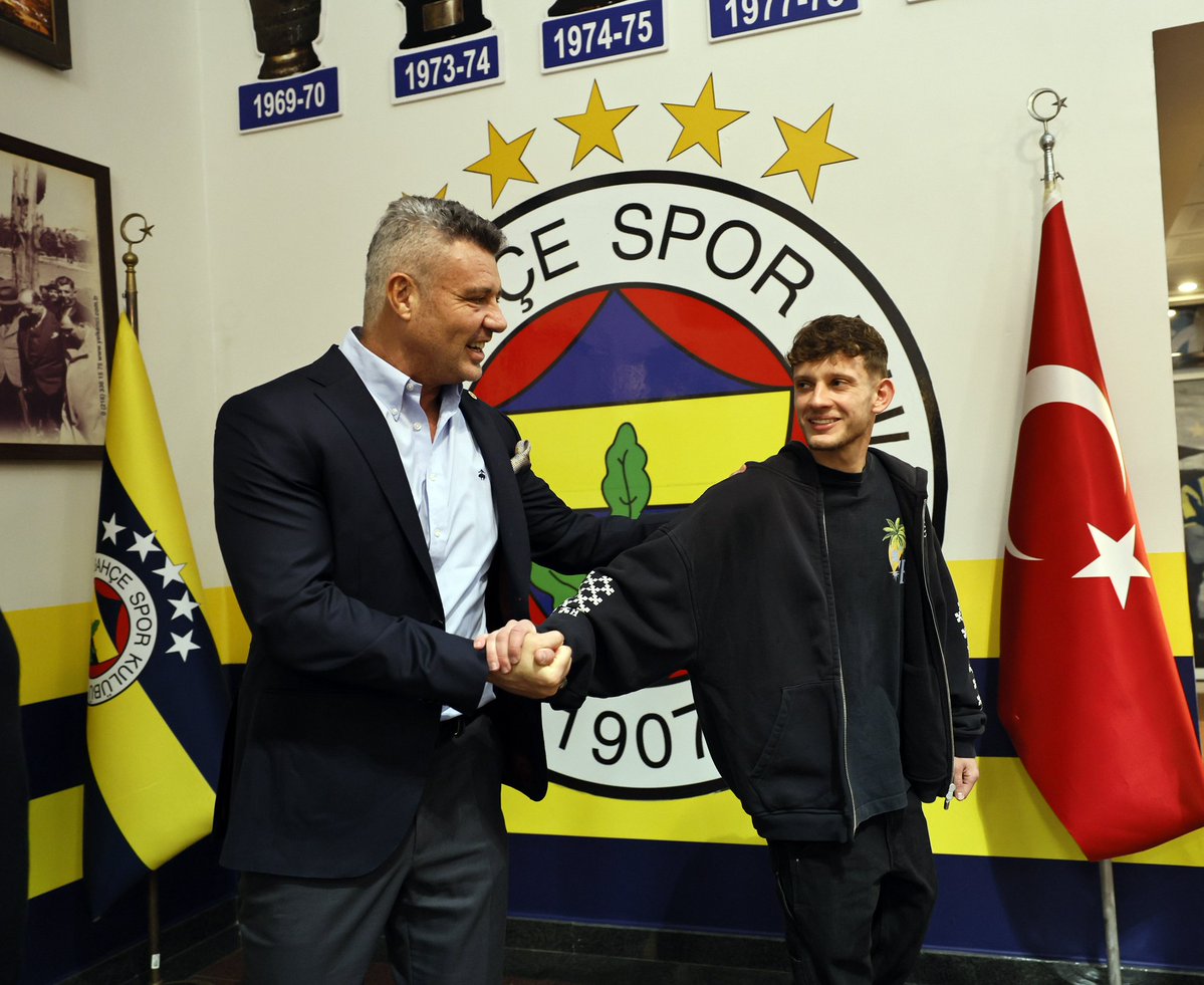 "Fənərbaxça" polşalı futbolçu ilə vidalaşdı