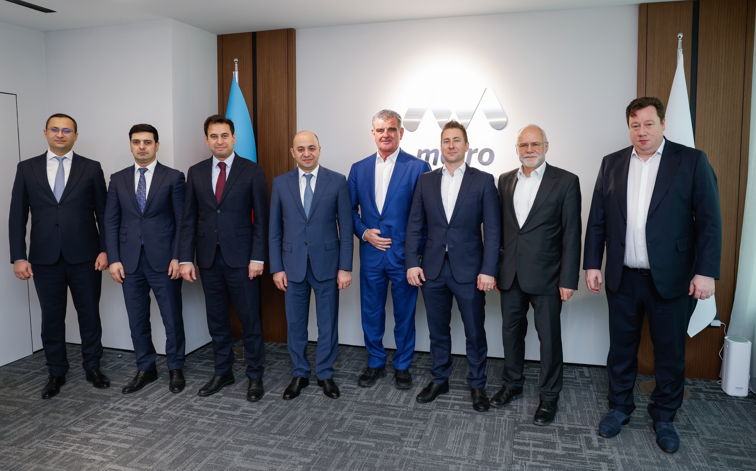 Bakı metrosu İsveçrə şirkəti ilə 300 yeni vaqon alınmasını müzakirə edib