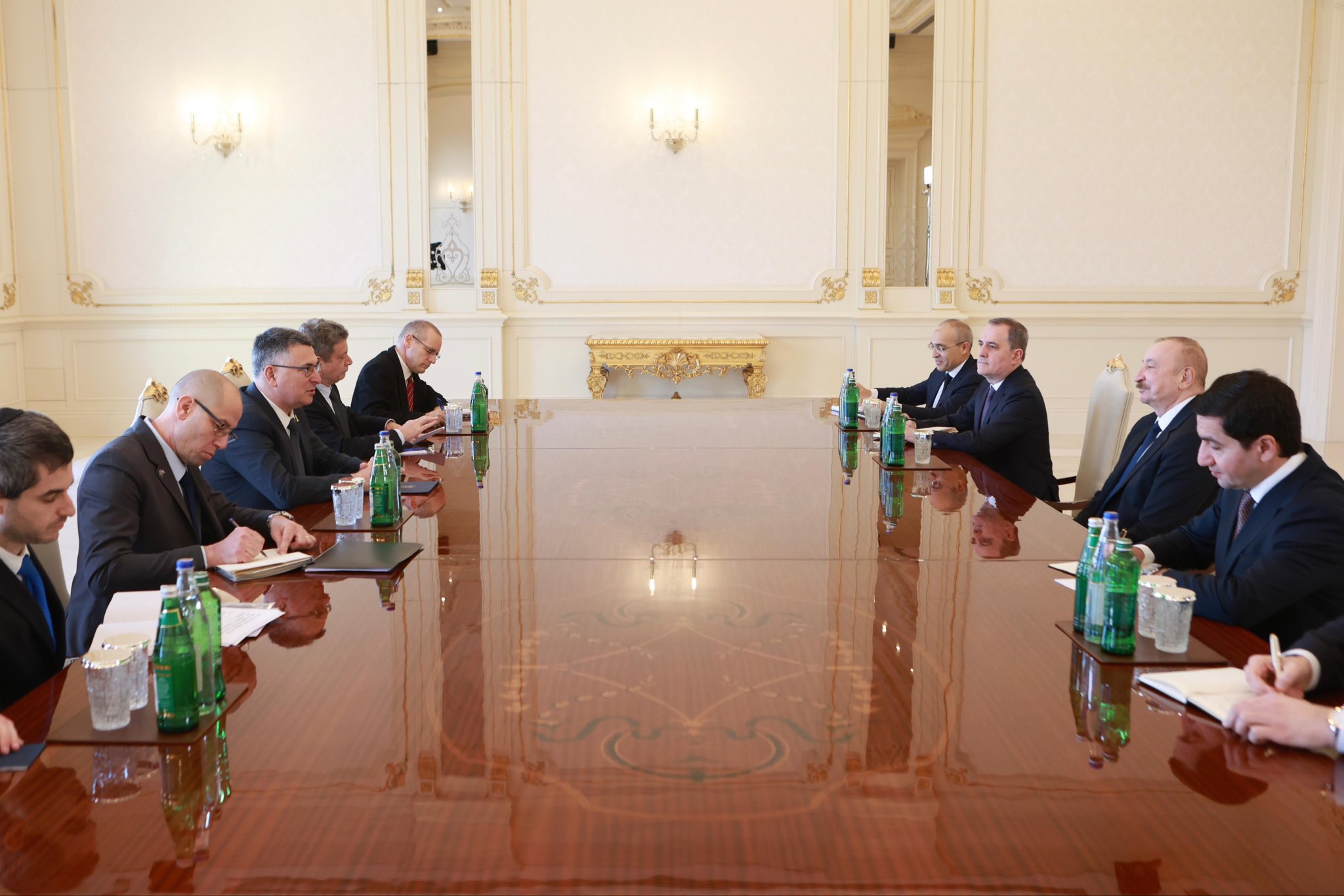 İsrail XİN rəhbəri İlham Əliyevlə görüşü ilə bağlı paylaşım edib