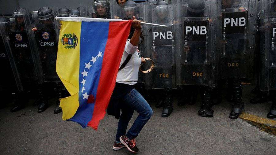 Venesuela hakimiyyəti bütün siyasi məhbuslara amnistiya elan edəcək