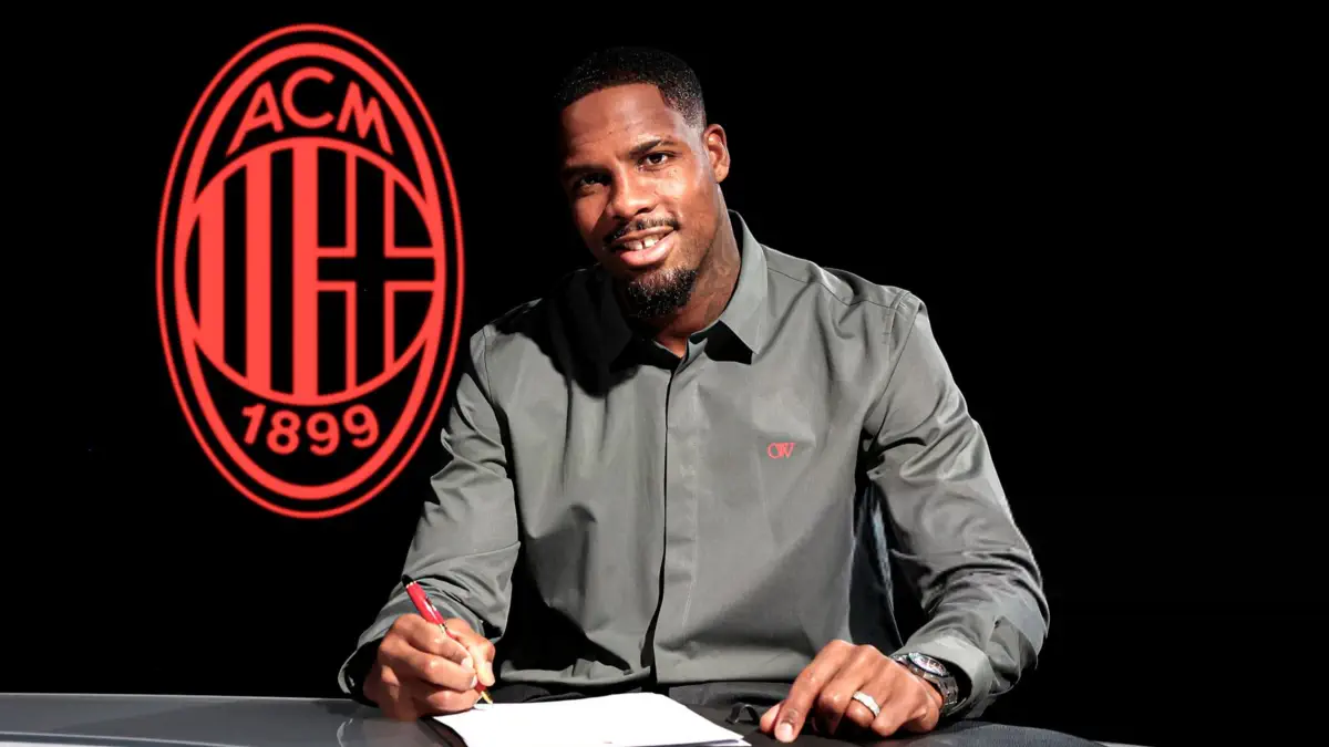 "Milan" fransalı qapıçı ilə müqaviləni uzatdı 