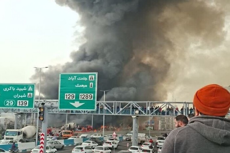 Tehranın Cənnət bazarında güclü yanğın baş verib