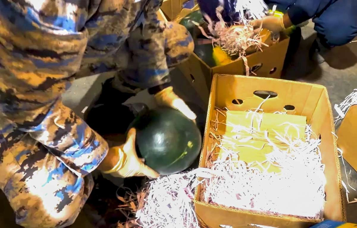 İrandan Rusiyaya aparılan qarpız yükündə narkotik aşkarlanıb