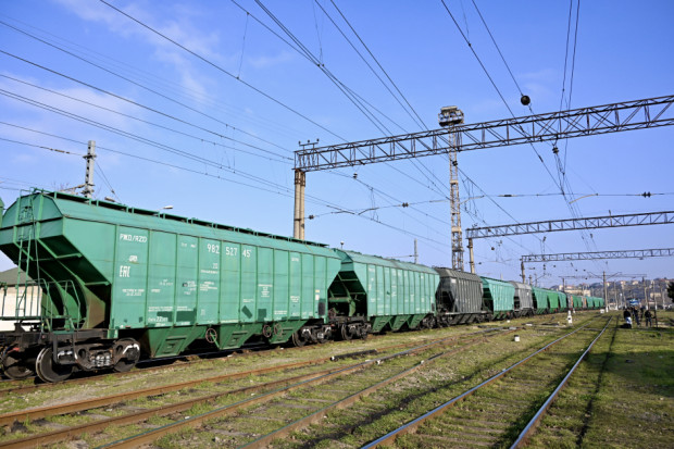 Bu gün Azərbaycandan tranzit keçməklə 560 ton taxıl yüklü vaqon Ermənistana göndəriləcək