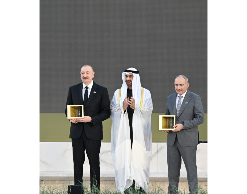 Azərbaycan və Ermənistan liderlərinə “Zayed İnsan Qardaşlığı Mükafatı” təqdim edilib - CANLI - YENİLƏNİB 3