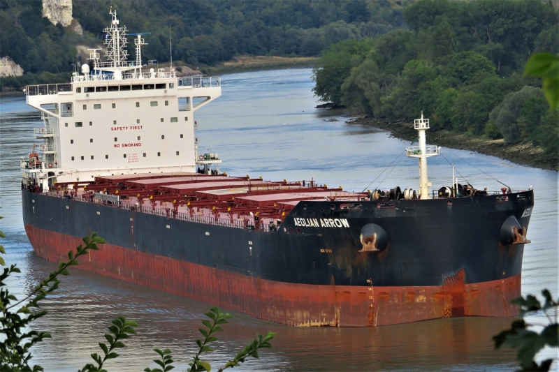 Finlandiya körfəzində iki gəmi toqquşub