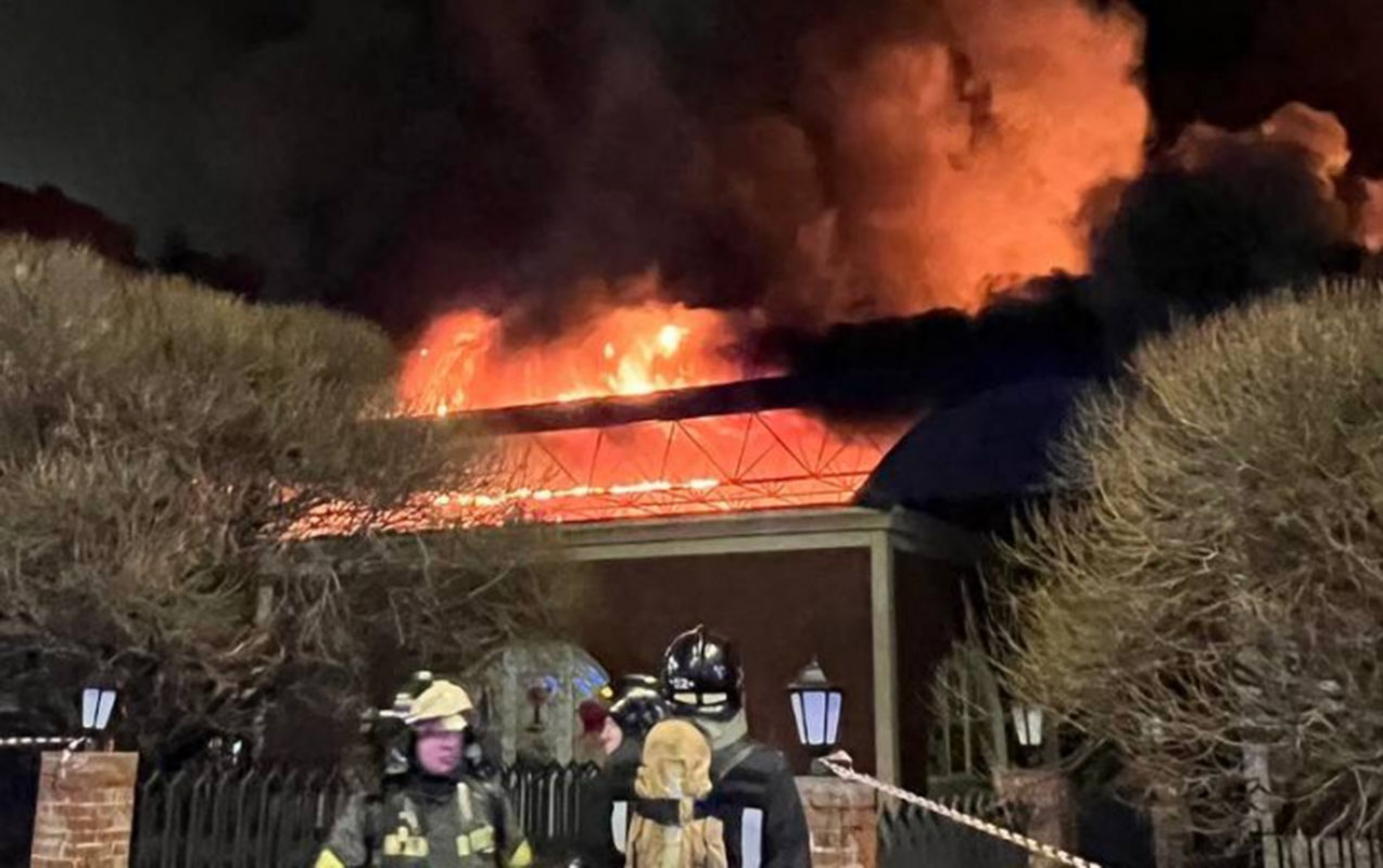 Sankt-Peterburqda binada yanğına görə 200 nəfər təxliyə edilib