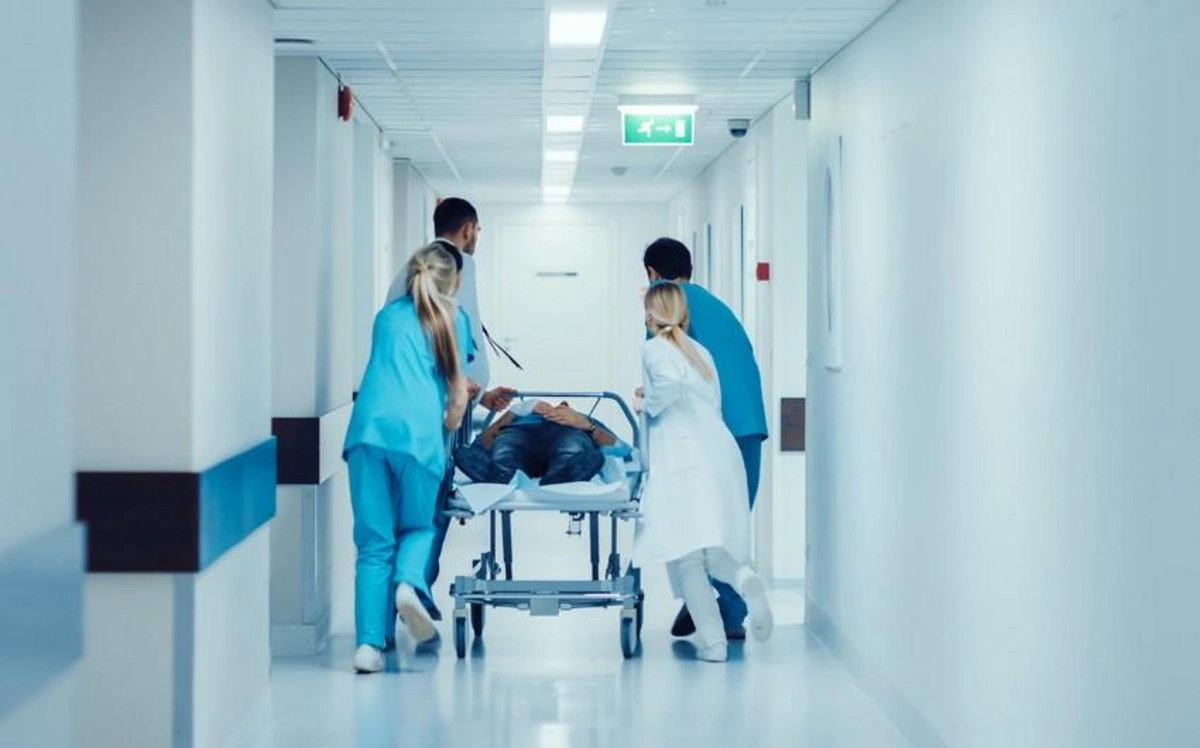 Qubada qonaqlıqda 8 nəfər zəhərlənib