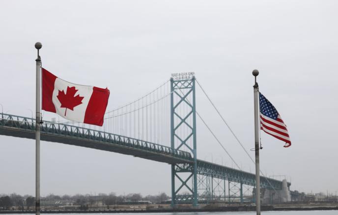 Tramp ABŞ və Kanada arasında körpünün yarısının mülkiyyət hüququnun verilməsini tələb edib