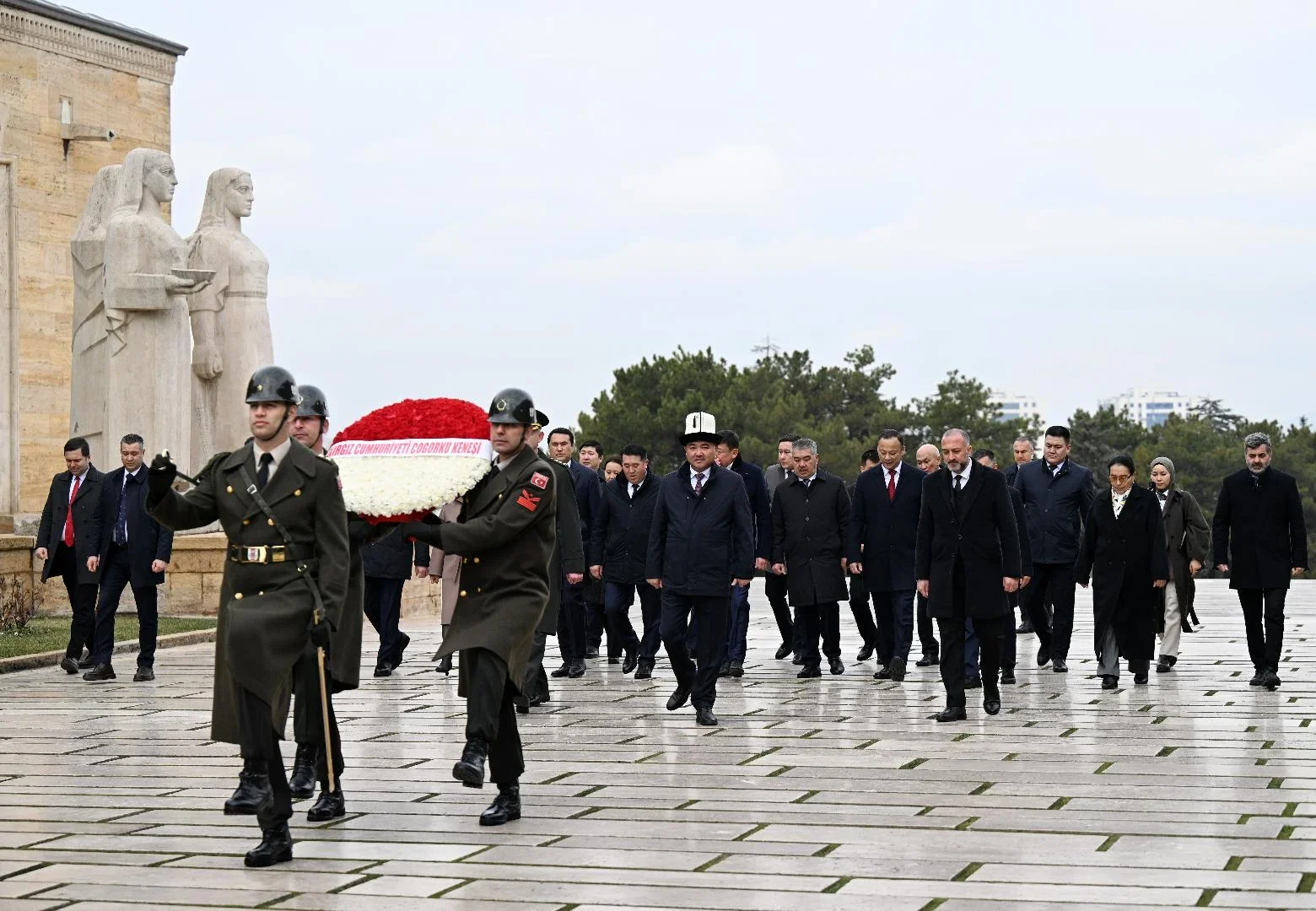 Qırğızıstan Parlamentinin sədri Türkiyəyə səfər edib