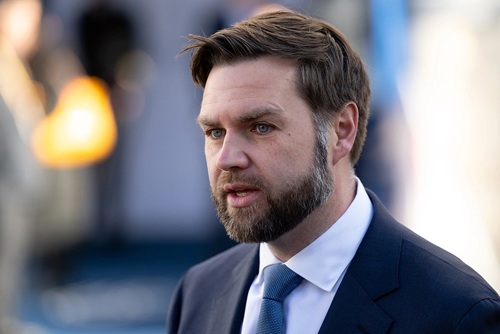 ABŞ Vitse-prezidenti Şəhidlər Xiyabanını ziyarət edib