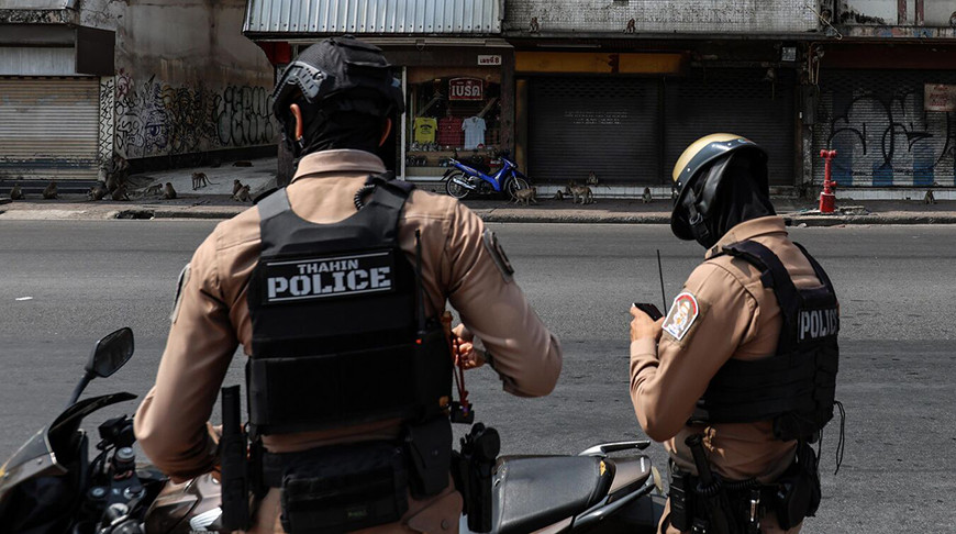 Tailandda silahlı şəxs məktəbdə atəş açıb