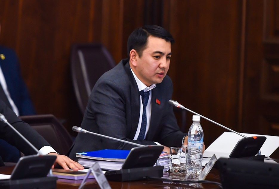 Qırğızıstan Parlamentinə yeni sədr seçilib