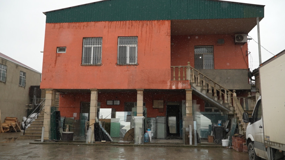 FHN yanğın təhlükəli mebel sexinin fəaliyyətini dayandırıb 