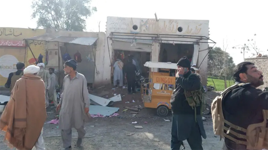 Pakistanda polis bölməsinin qarşısında baş verən partlayış nəticəsində iki nəfər ölüb, 17 nəfər yaralanıb
