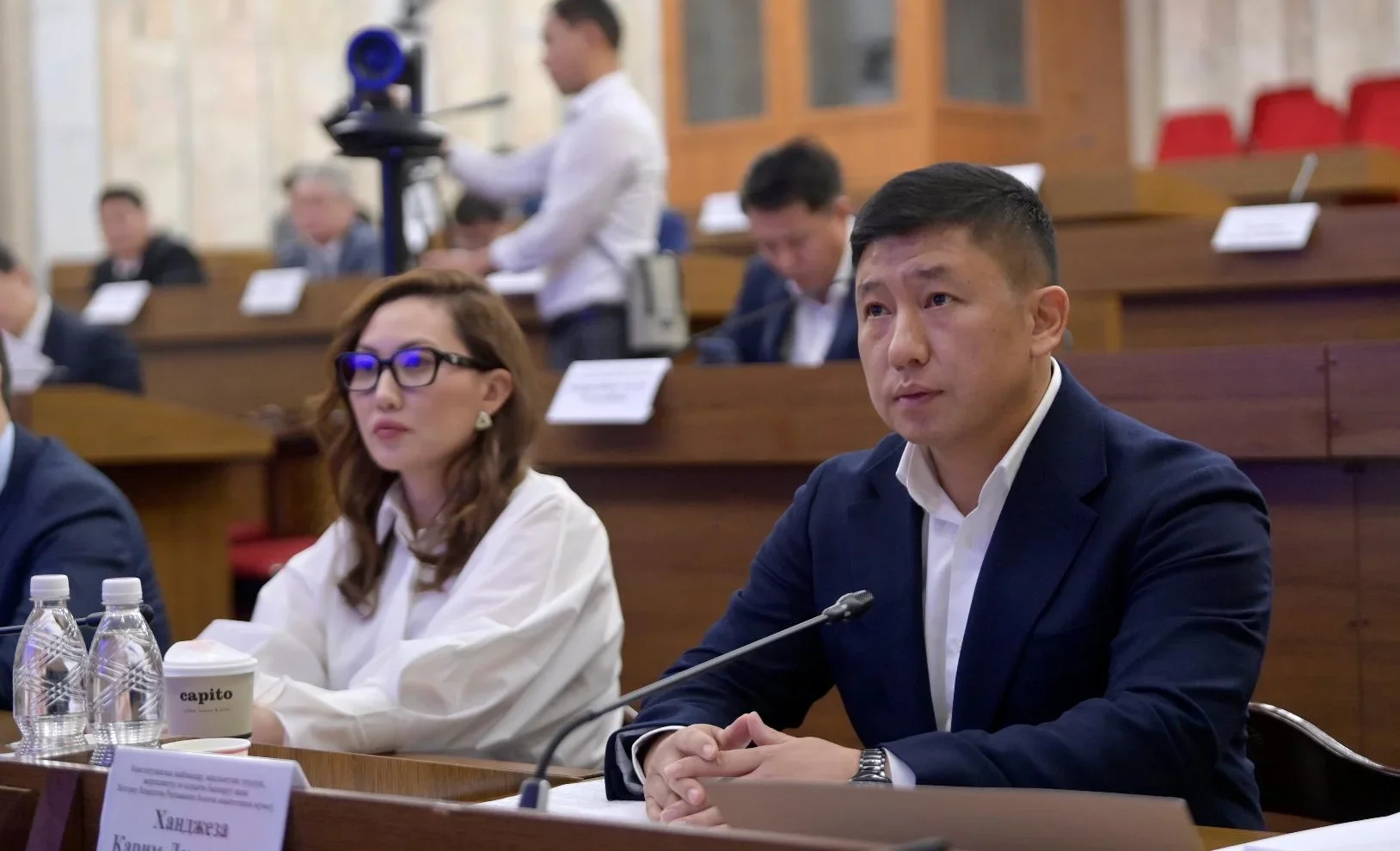 Qırğızıstan parlamentinin komitəsi bir sıra nazirlərin namizədliyini təsdiqləyib