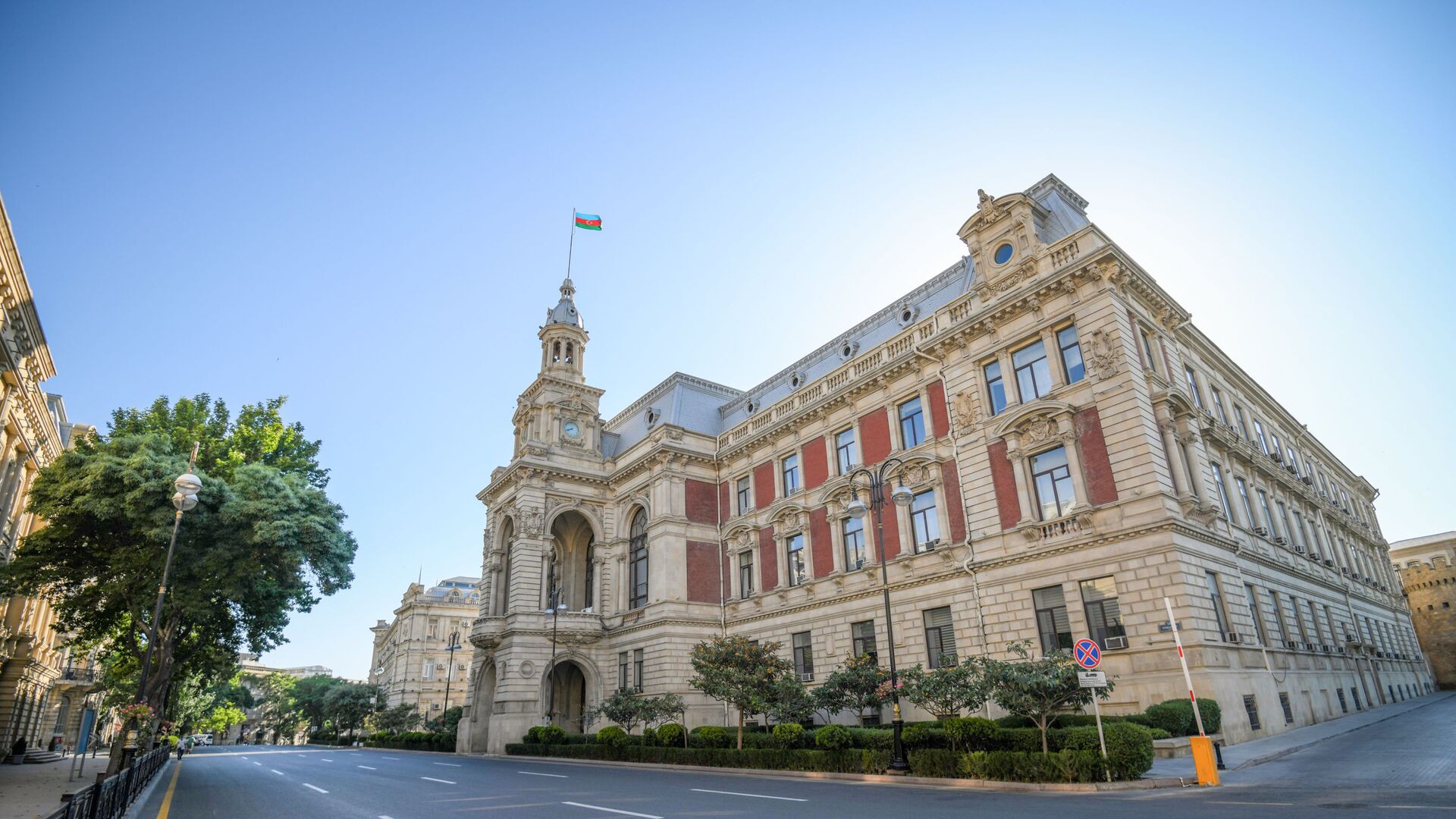 BŞİH-də müşavirə keçirilib, Suraxanı icra başçısına töhmət verilib