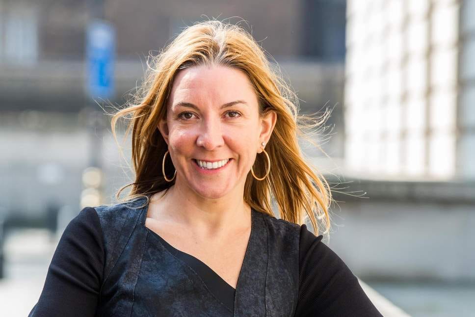 Böyük Britaniyada qadın ilk dəfə dövlət qulluğuna rəhbər təyin edilib