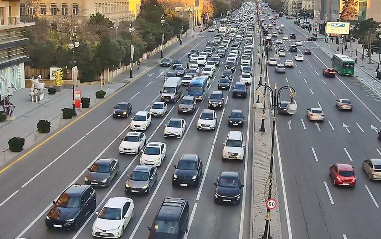 Hazırda Bakıda sıxlıq müşahidə olunan yollar açıqlanıb