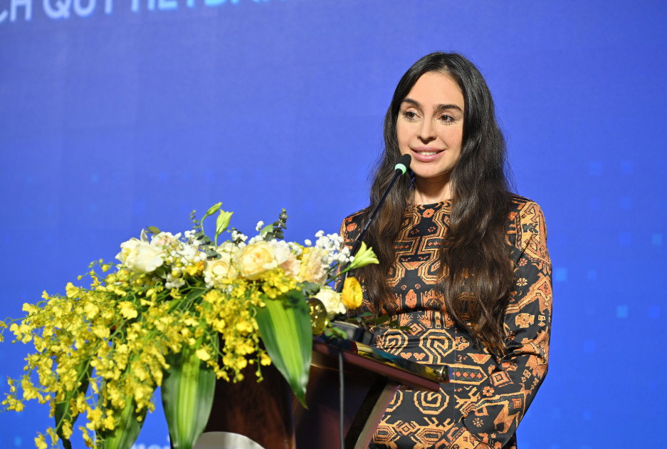 Leyla Əliyeva yeni şeirini təqdim edib