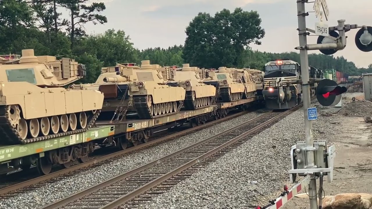 Qırğızıstandakı hərbi qatarlar bütün rüsumlardan azad edilib