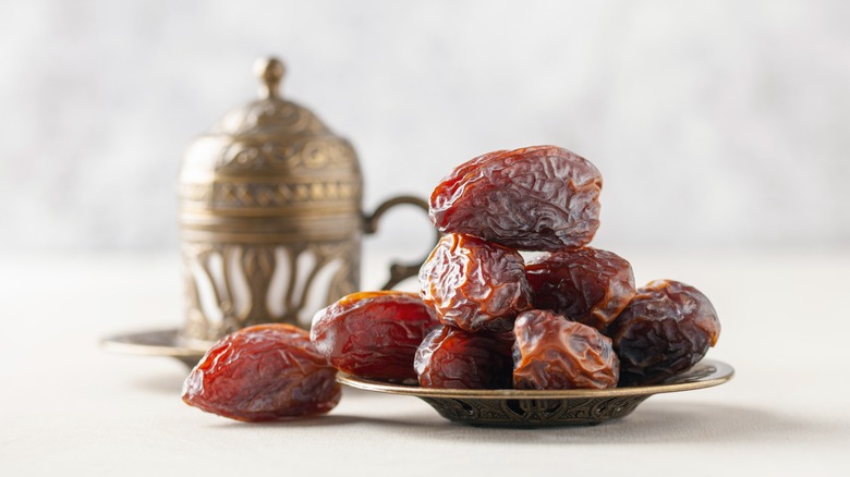 Ramazanda xurma istehlakının faydaları