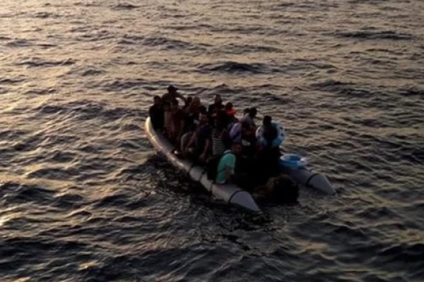 Qanunsuz miqrant daşımaqda şübhəli bilinən Azərbaycan vətəndaşı saxlanılıb