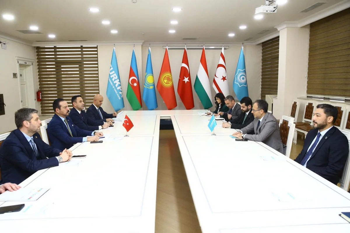 Ramil Həsən Kürşad Zorlunun rəhbərlik etdiyi nümayəndə heyəti ilə görüşüb - FOTOLAR