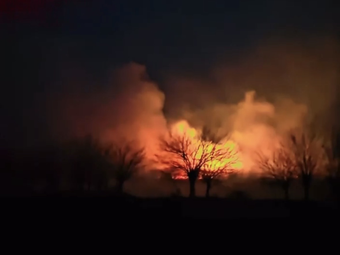 İmişlidə açıq ərazidə yanğın başlayıb