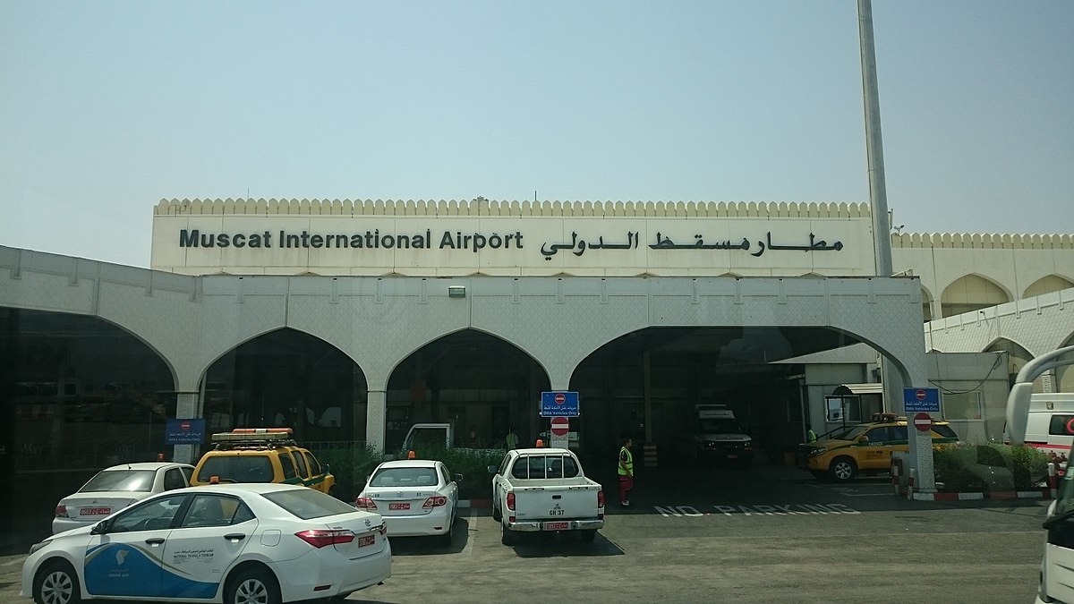 Oman  Maskat hava limanını uçuşlar üçün bağlayıb