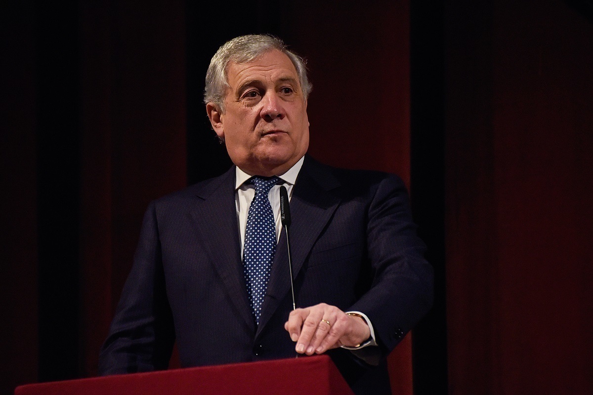 İtaliya XİN: Küveyt bazasında italyan qoşunlarının yerləşdiyi uçuş-enmə zolağına ciddi ziyan dəyib