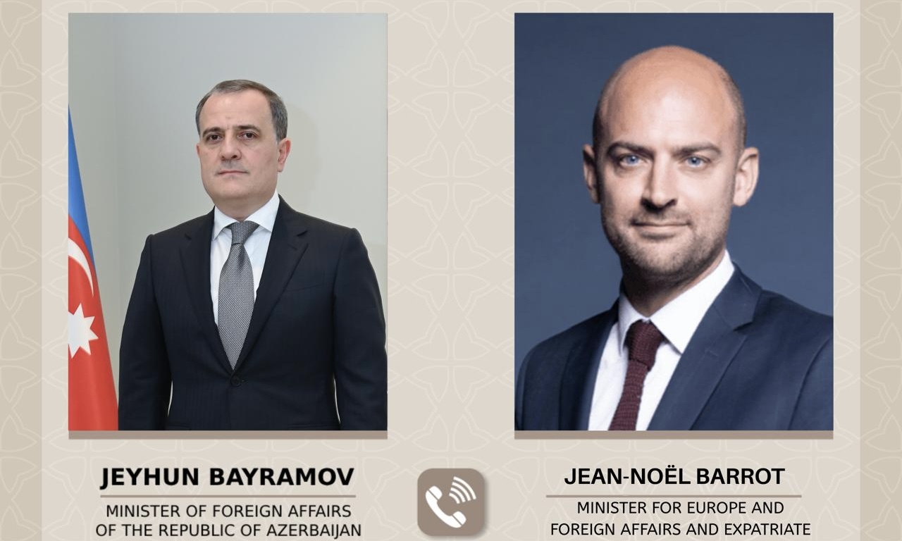 Ceyhun Bayramov Fransanın xarici işlər naziri ilə telefon danışığı aparıb