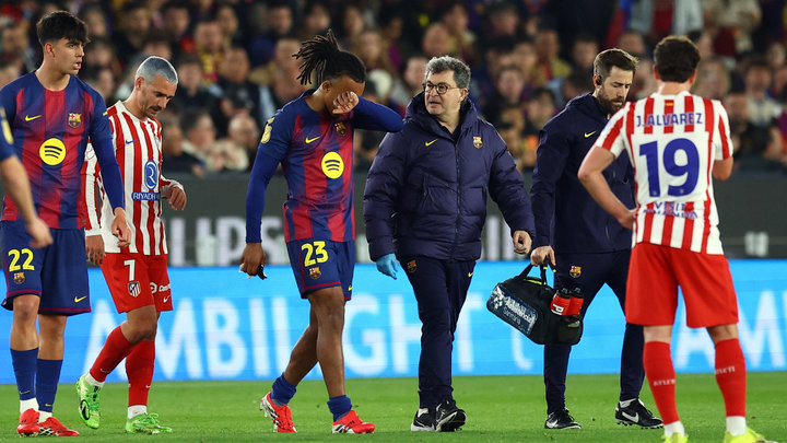 "Barselona"nın müdafiəçisi bir aylıq sıradan çıxdı 