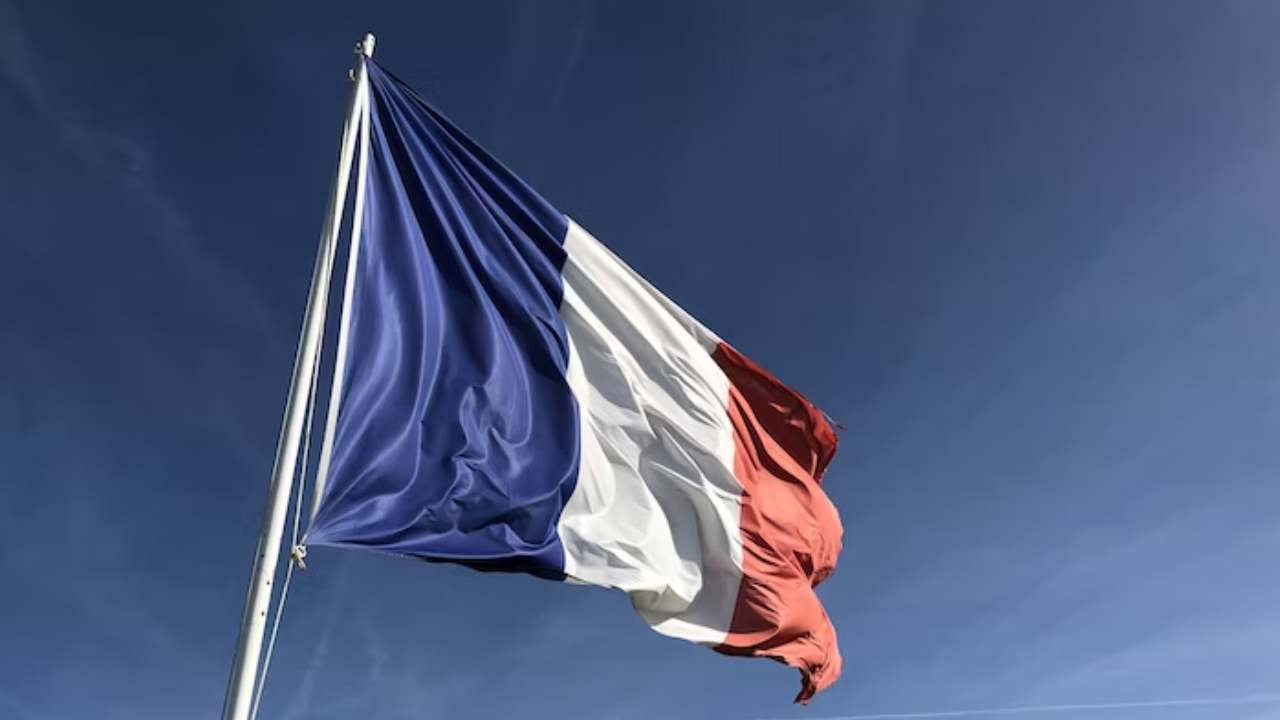 Fransa səfirliyi Azərbaycana dron hücumunu pisləyib