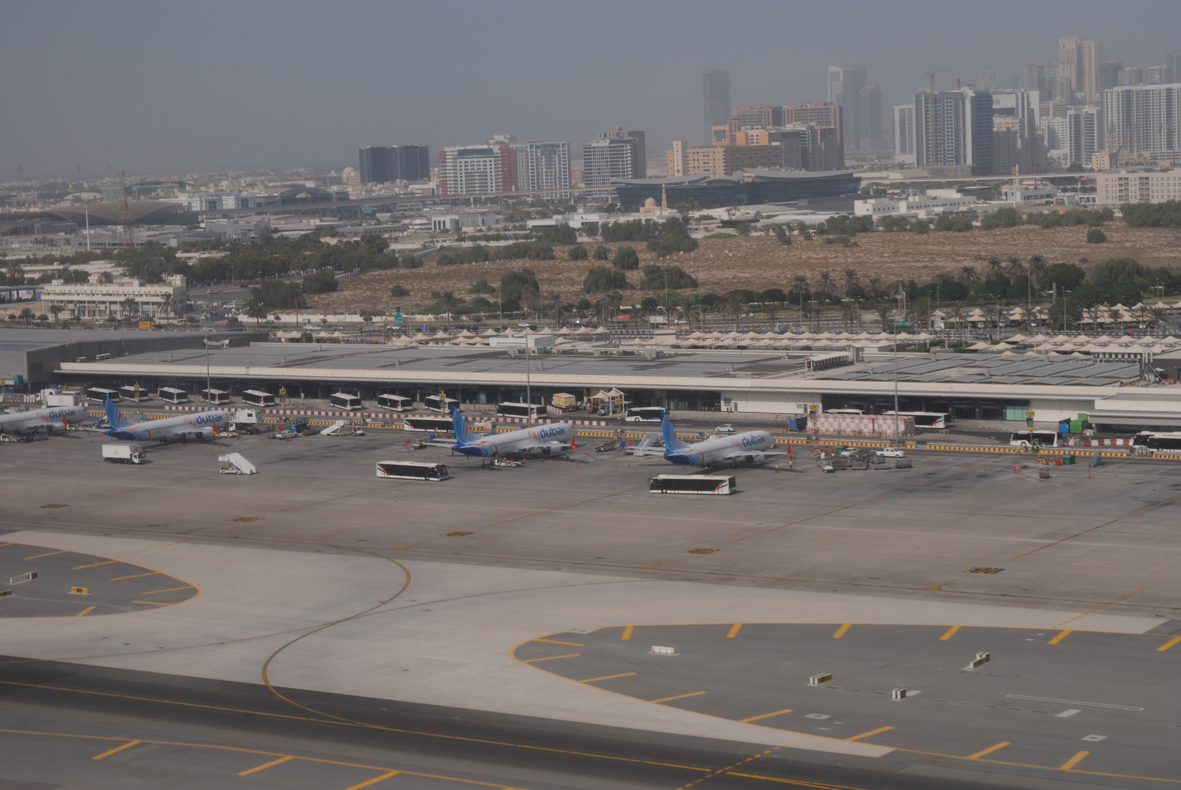 Dubay Beynəlxalq Hava Limanı fəaliyyətini dayandırıb