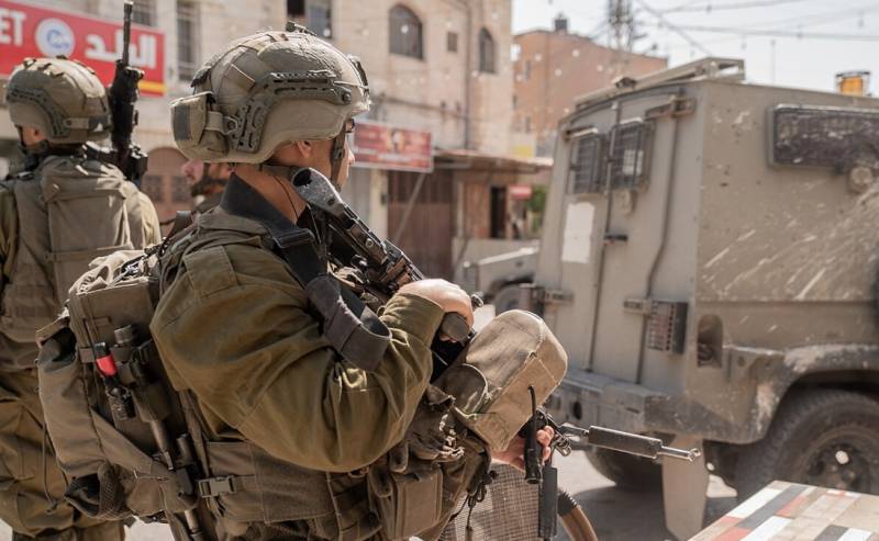 İsrail Livandakı hərbi obyektləri vurduğunu açıqlayıb