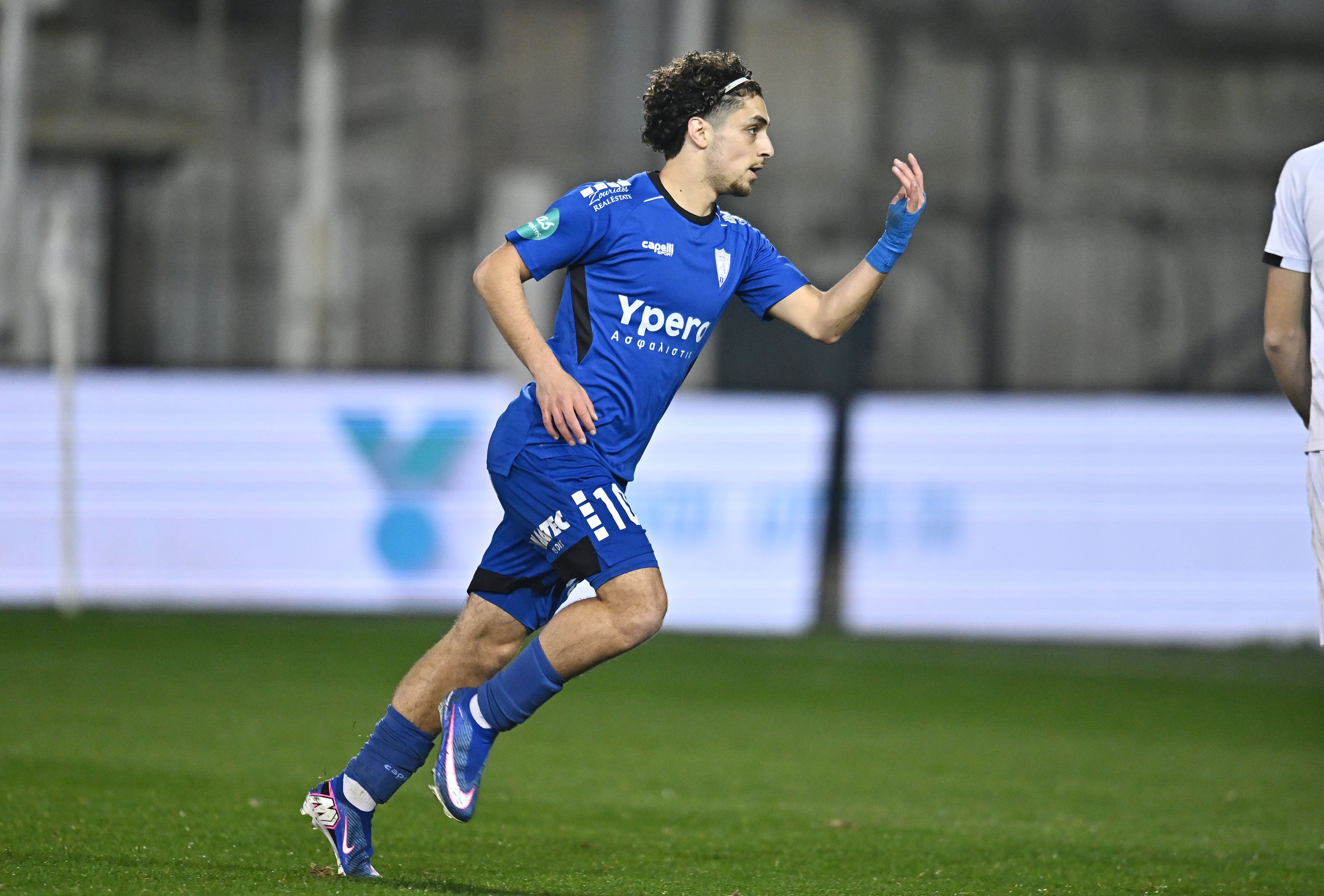 "Qarabağ" fransalı futbolçu ilə maraqlanır 