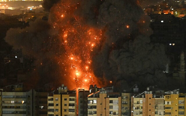 İran ABŞ və İsrail hədəflərinə yeni raket zərbələri endirdiyini açıqlayıb