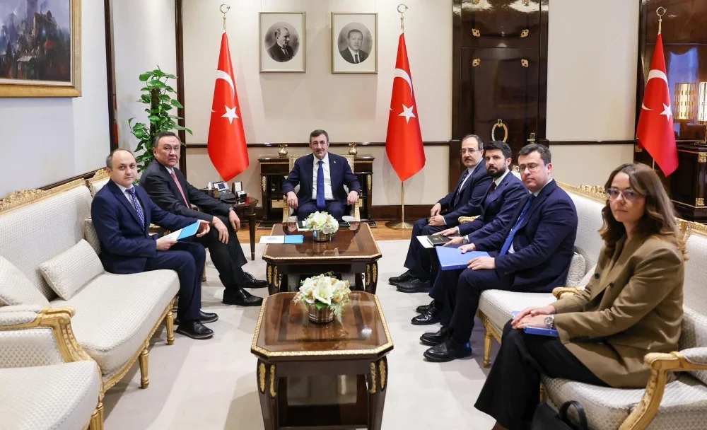 TDT katibi Cevdet Yılmaz ilə görüşüb