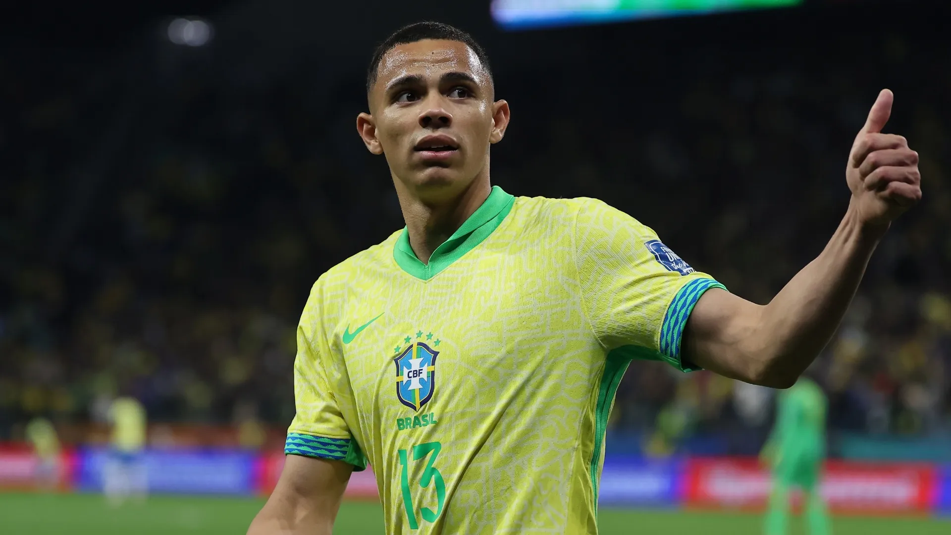 Braziliyalı müdafiəçi 3 aylıq sıradan çıxdı 